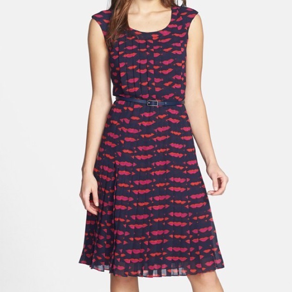 Halogen | Navy/Red Lip Pleated Dress Sz 4P - Picture 2 of 8